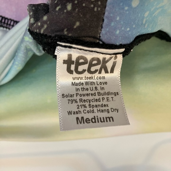 Teeki Hot Pants in Northern Lights Medium - Picture 3 of 5